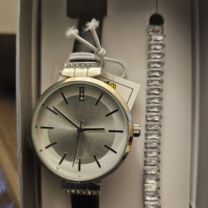 Silver and Black Watch with Bracelet Set